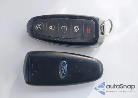 2013 Ford Taurus Limited z USA, uszkodzony, nr VIN 1FAHP2F87DG226255